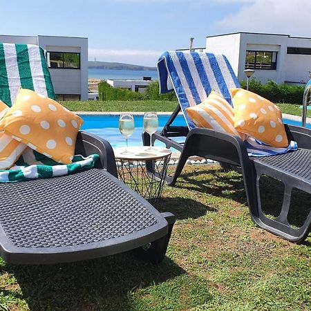 Modern 4 Double Bedroom Villa With Pool / Garden Valdoviño Esterno foto