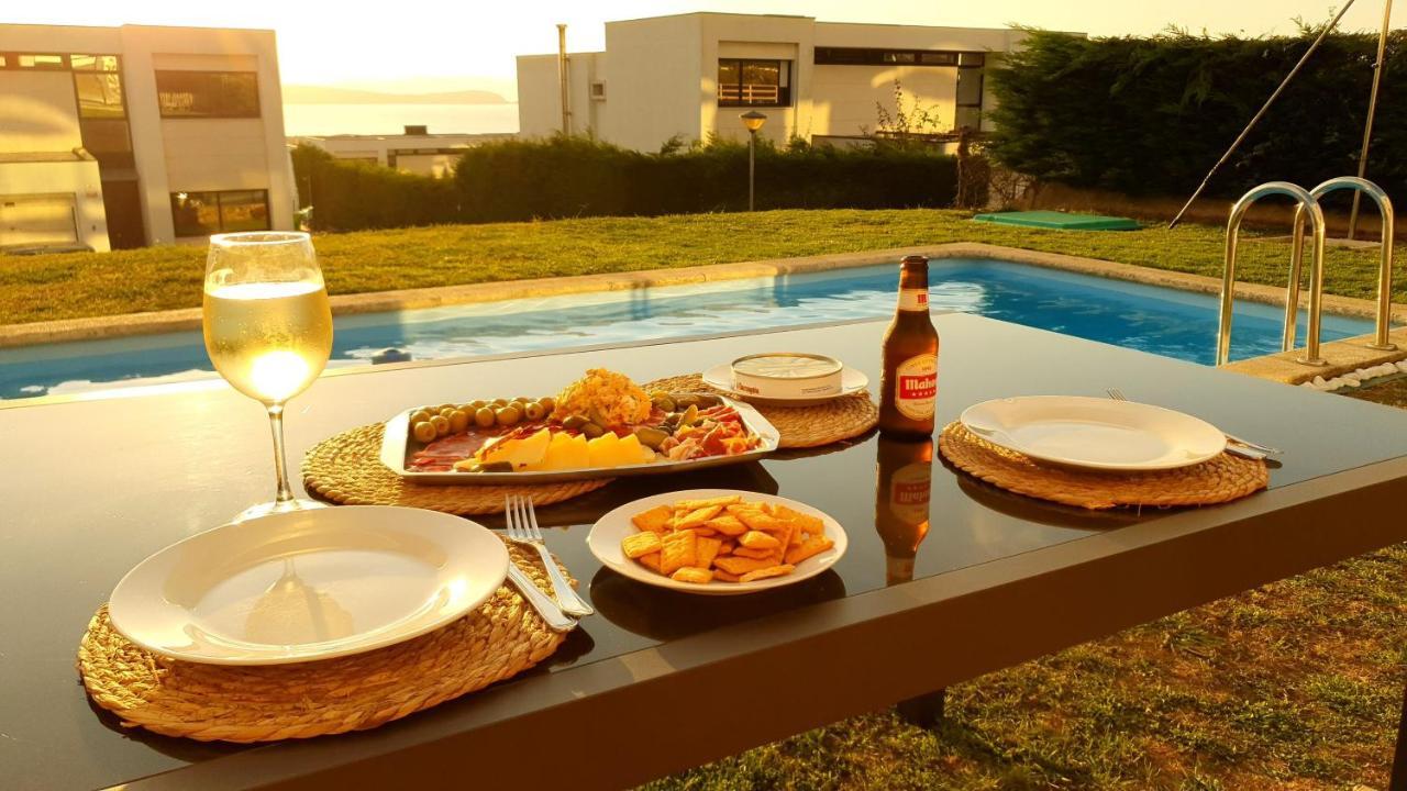 Modern 4 Double Bedroom Villa With Pool / Garden Valdoviño Esterno foto